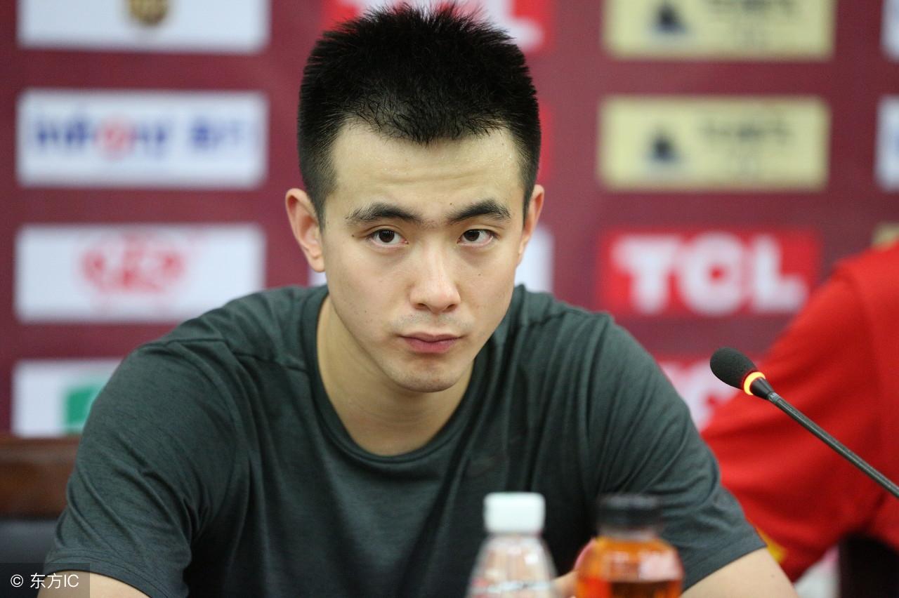 赵继伟,一位非常灵活的球员,昨晚的总决赛上更是表现得突出,抢断很多