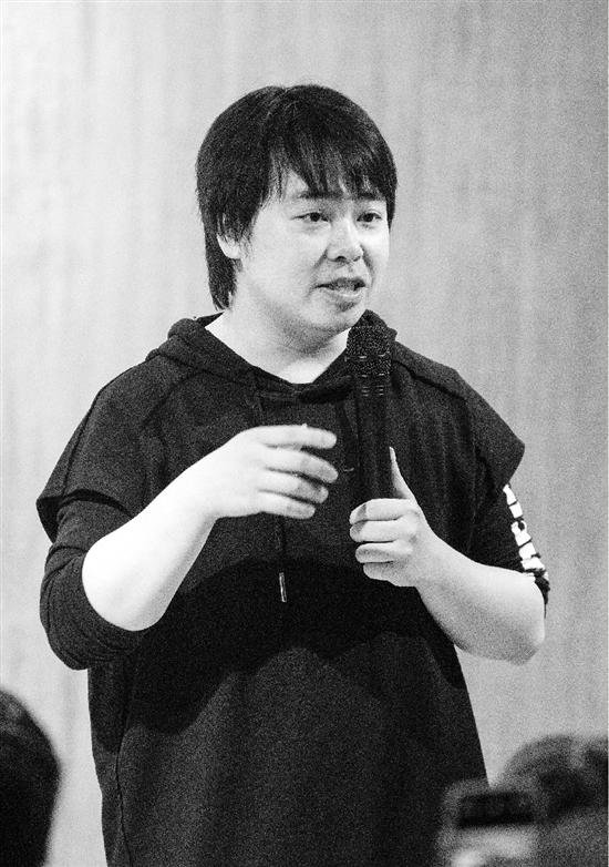 影视改编权,他只卖了一块钱|李尚龙|你只是看起来