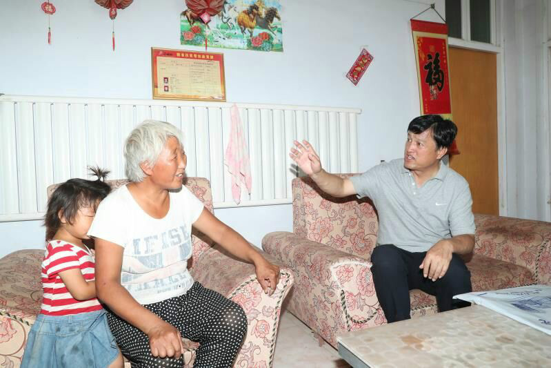 平陆县委副书记,县长李旸在常乐镇检查脱贫攻坚工作