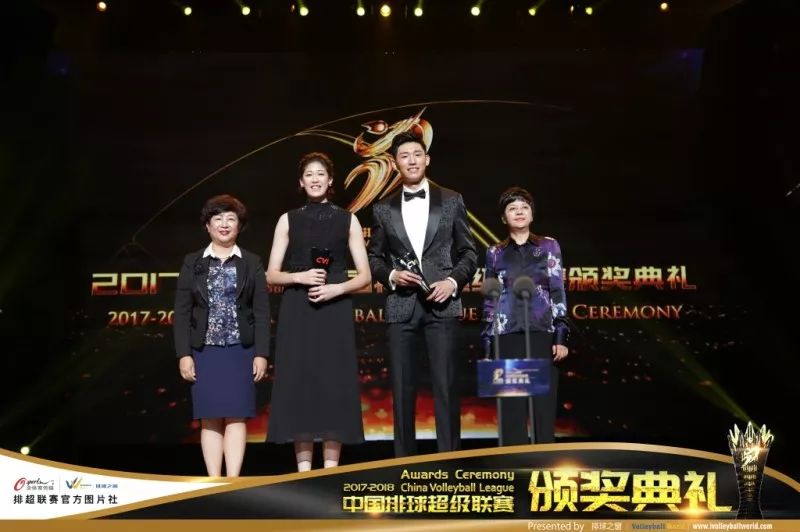 金猫银猫助力 星光闪耀排超颁奖典礼