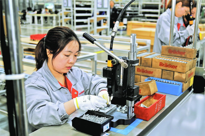 新疆制造本领增强闯世界