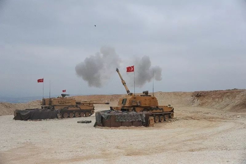 ▲10月9日，土耳其武装部队在土叙边境对叙利亚北部的库尔德工人党等武装发动军事行动。（新华社发）
