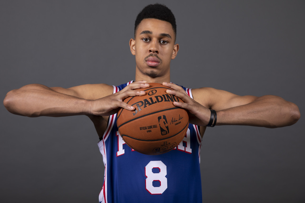 官方:76人执行扎伊尔-史密斯20-21赛季合同球队选项