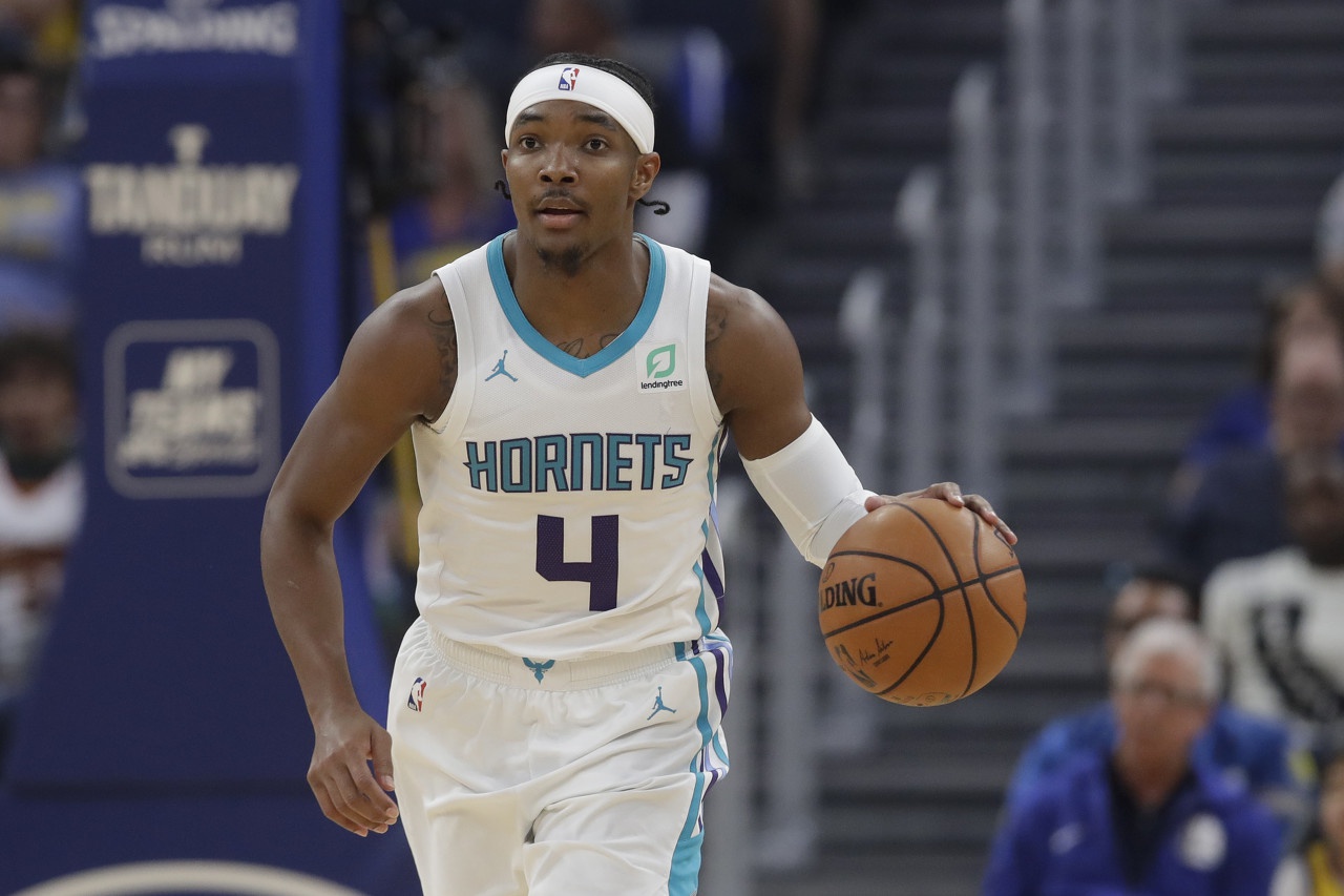 格拉汉姆vs绿军首节17分 创下个人单节得分纪录