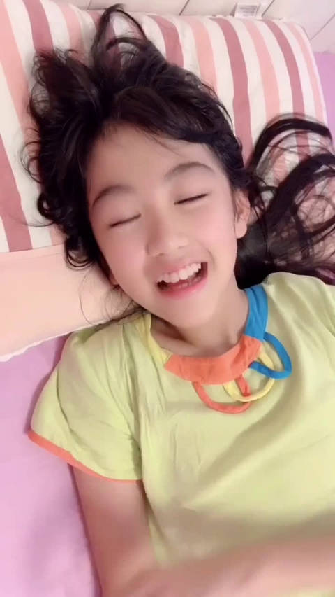 id彭雨荷baby 调皮小厨娘的新品