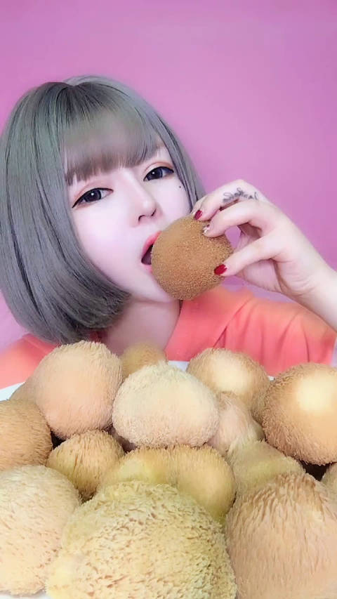 id陈可可吃猴头菇