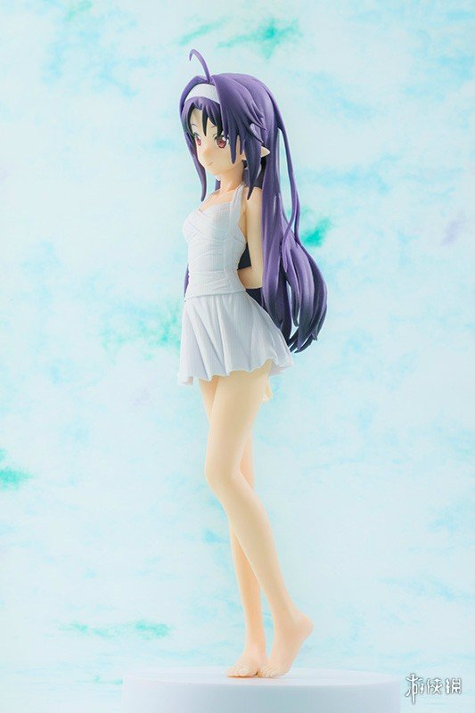 《刀剑神域》少女优纪泳装手办 光洁美腿十分亮眼!