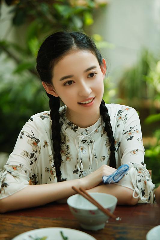 康宁我们的青春期热播还原90年代经典校花