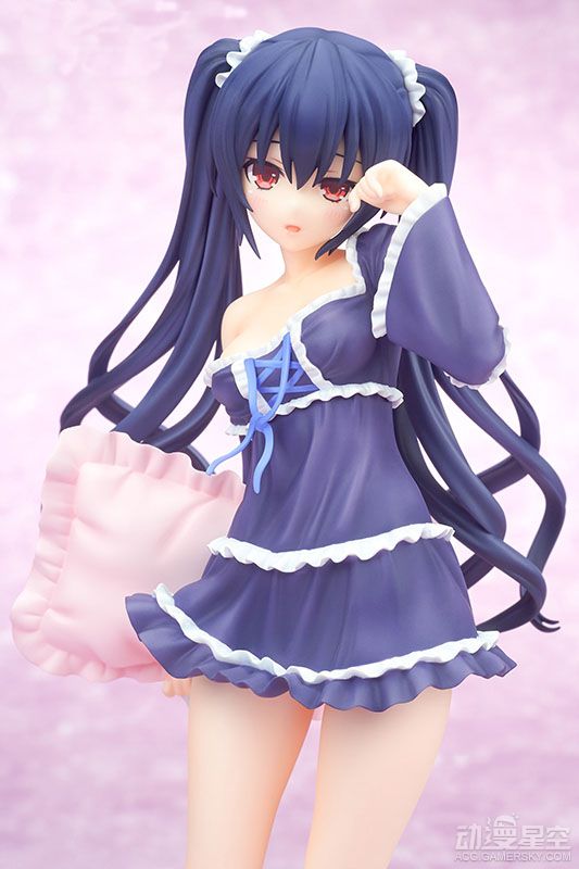 《超次元游戏海王星》诺瓦露睡衣手办 傲娇女神香肩外露