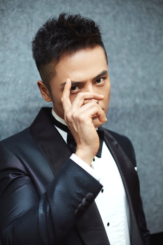 正文                              演员姬他   昨日,由张黎,刘国权