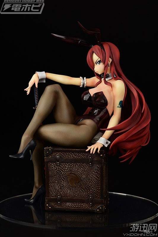 妖精的尾巴艾露莎兔女郎手办傲娇御姐一脸嫌弃