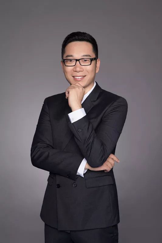 和阅读君在评论区分享一下吧,阅读君将根据留言质量和点赞数挑选出2位