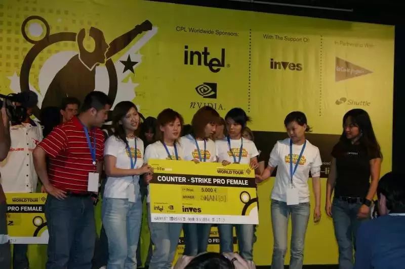 LLG刚拿CSGO世界亚军就宣布解散,女子电竞