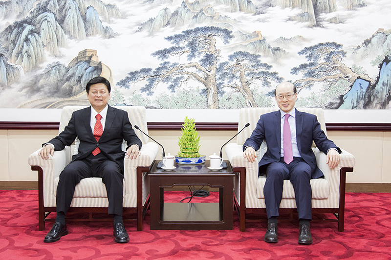 刘结一会见台湾花莲县长傅崐萁