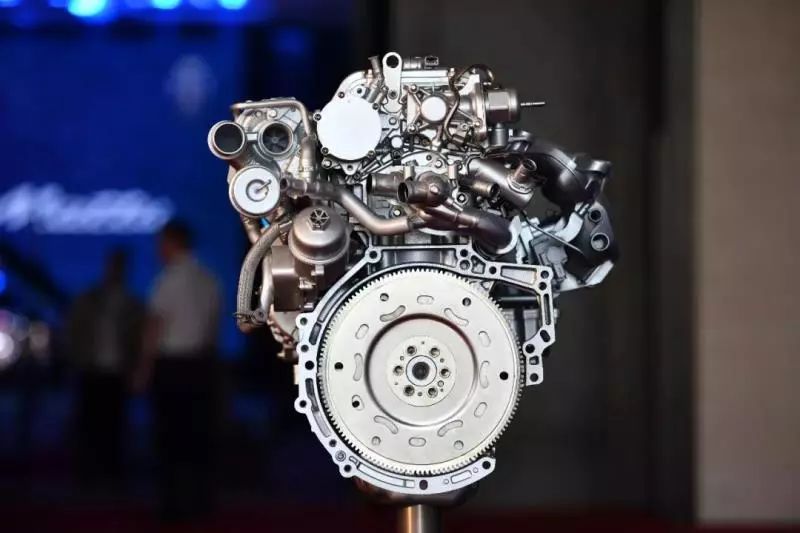 mattu的动力是宝马王子系列发动机的衍生产品ce16,这款高性能1.