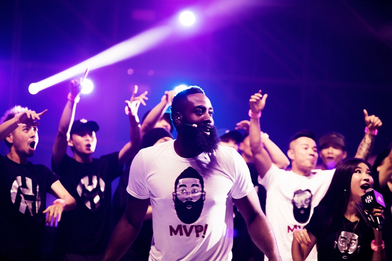 有史以来最大规模哈登把中国行开成了狂欢party