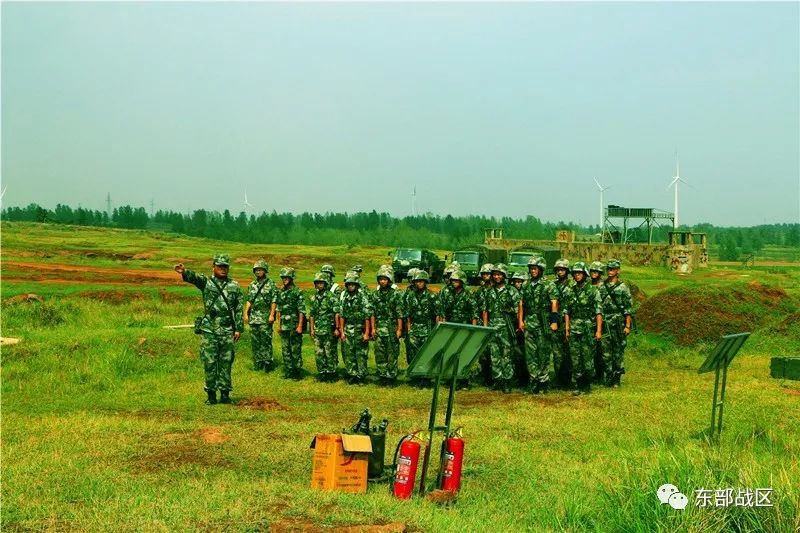 来波动态图单位 | 71625部队策划 | 樊明,周明伟,熊俊摄影 | 韩达,李