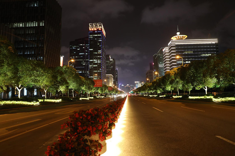 上海世纪大道景观提升夜浦东成迷人画卷