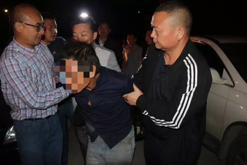 图为：警方成功抓获9.28京山双尸案犯罪嫌疑人