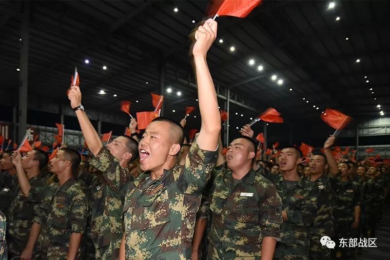 热点火箭军新兵表白祖国的方式你服不服