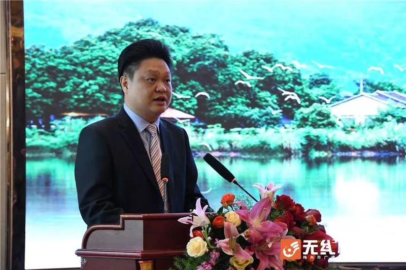 蕉岭县委书记,市蕉华管理区党委书记,主任陈伟明致辞.