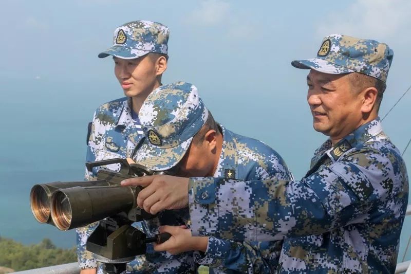 然而,有这样一群人 他们是从来没出过海 甚至从来没见过海的海军