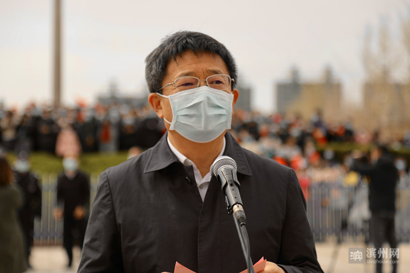 佘春明致敬援鄂英雄: 这个不寻常的春天,你们化身滨州最美代言人