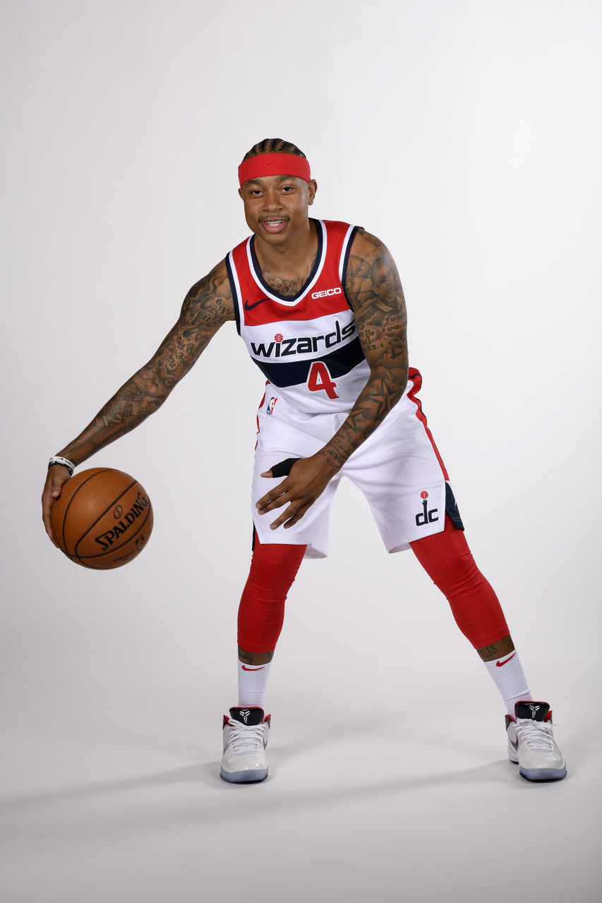 爱德华兹:我是小托马斯忠实的球迷 他给予我希望