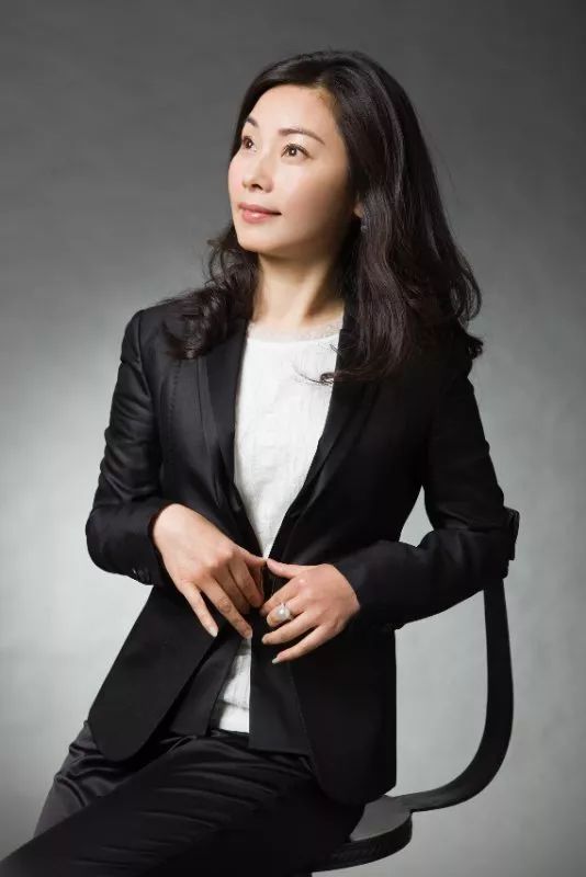 她是知名演员浙商女杰 讲述民盟传统为何是李闻精神