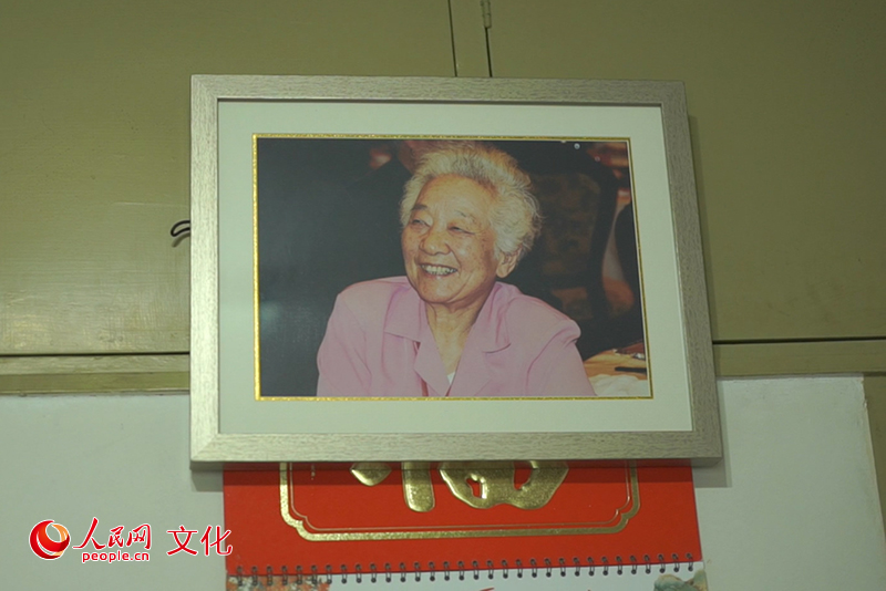 记者手记98岁于蓝革命的人年轻的心