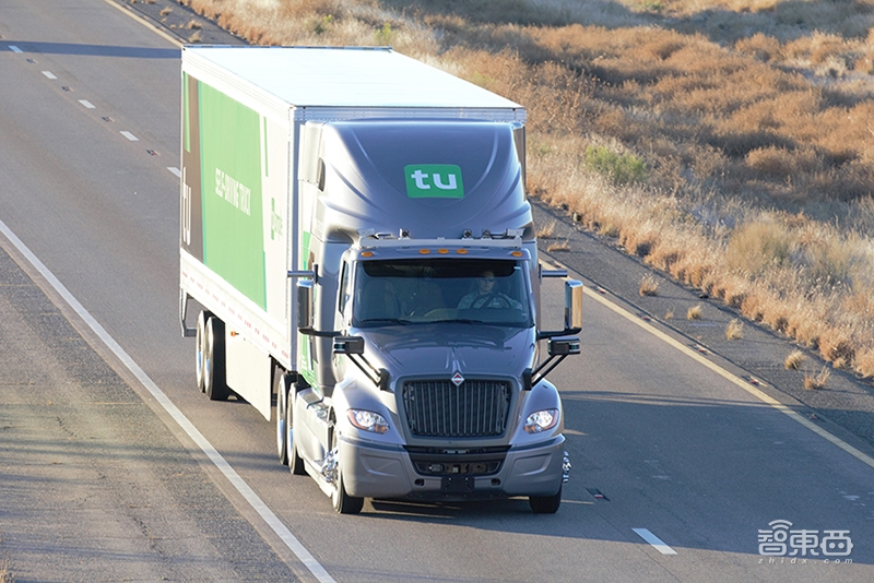 图森未来推出摄像头夜间感知方案 让无人卡车晚上也能跑!