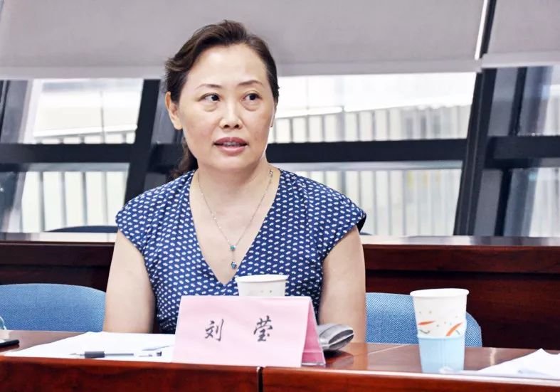 刘莹  北京人民广播电台总编室副主任诵读活动既要考虑群众性,广泛性