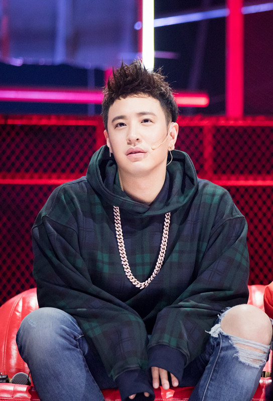 《新说唱》6强将诞生,潘玮柏携战队球场团建寻灵感