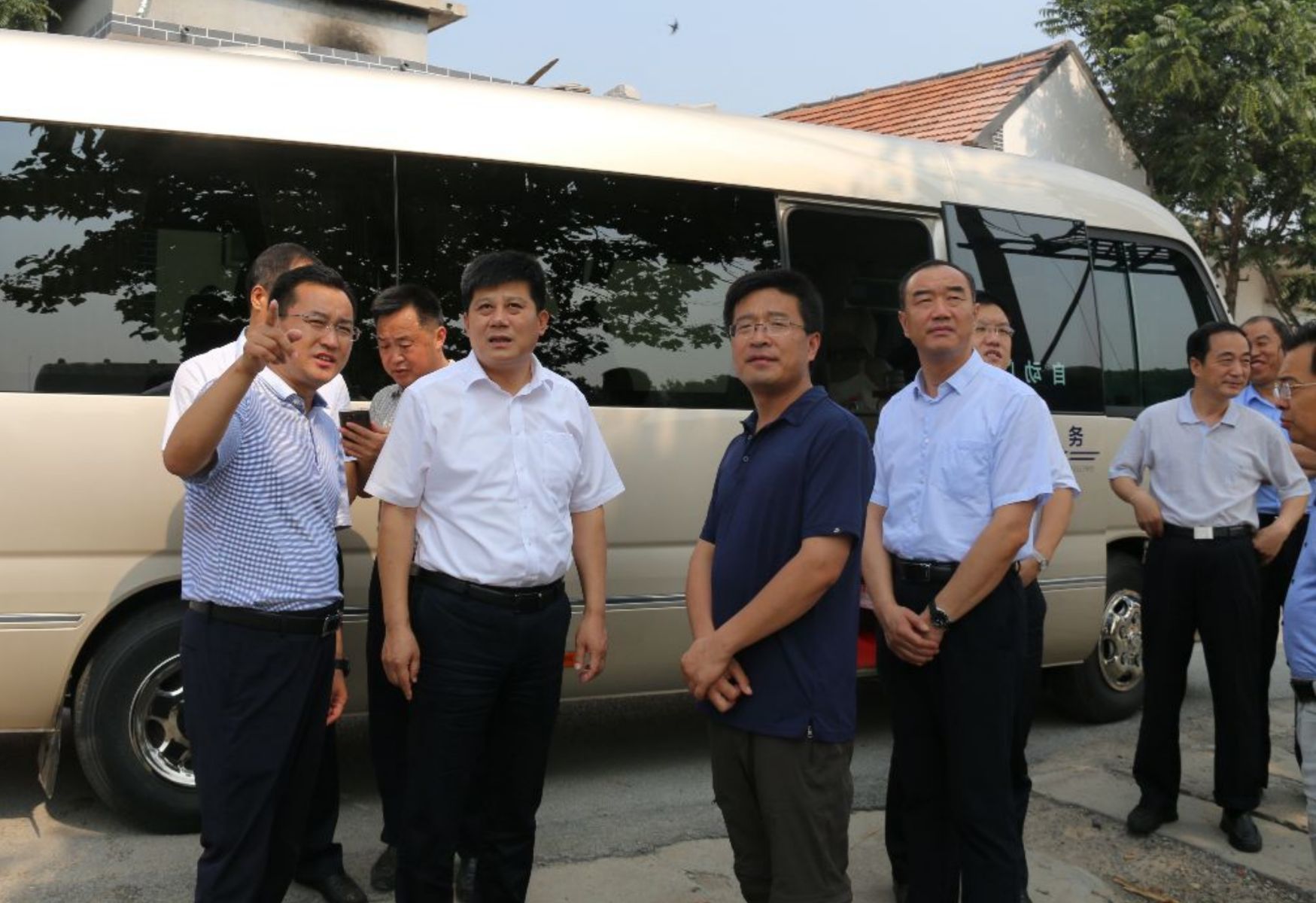 韩伟到垛庄镇调研美丽乡村建设,沿线拆迁工作