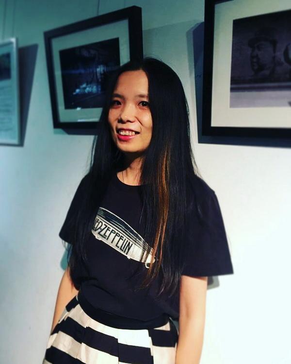 专访译者董楠摇滚乐和猫是我生活中最重要的东西