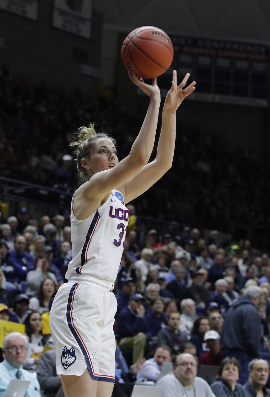 wnba四号秀漂亮又能打的凯蒂-萨缪尔森