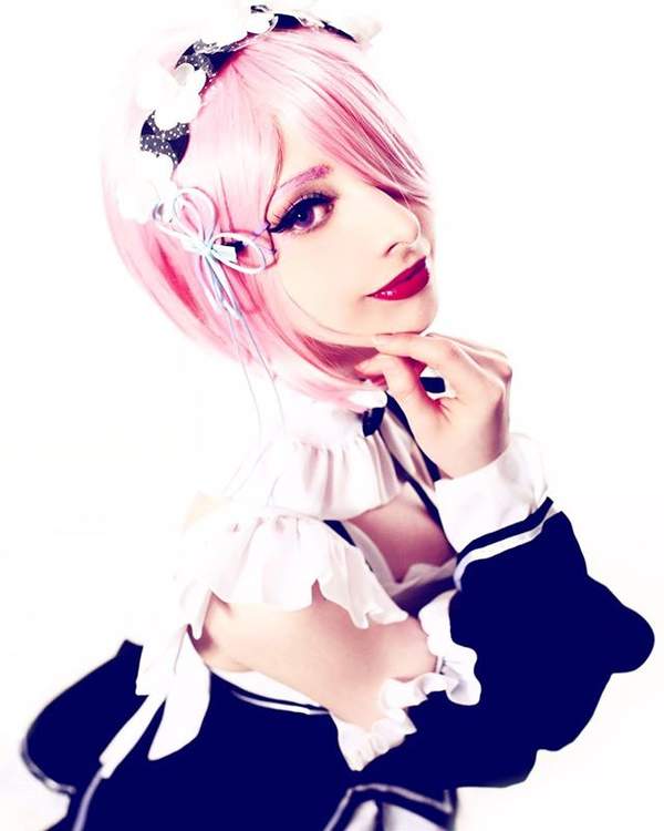 大胸妹子cos《fate》泳装玉藻前 身材火辣美到犯规