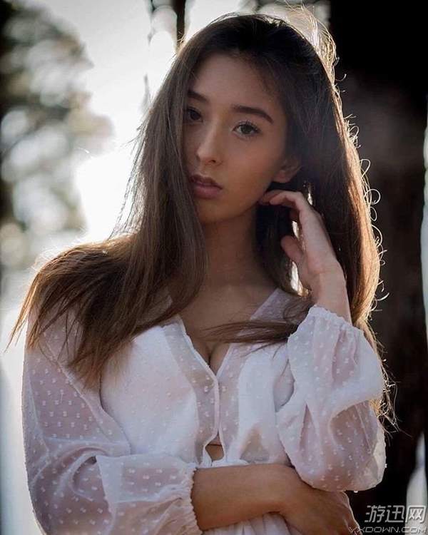 日澳混血逆天大长腿美女sharnie 性感动人美胸无敌!