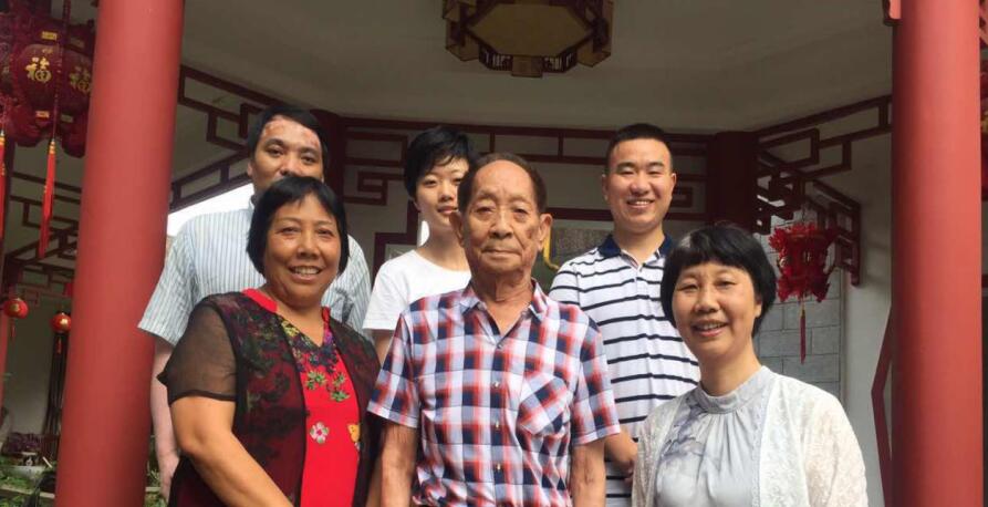 湖南怀化古冲村邀请袁隆平等名人代言芷江冰糖橙成"特色扶贫"