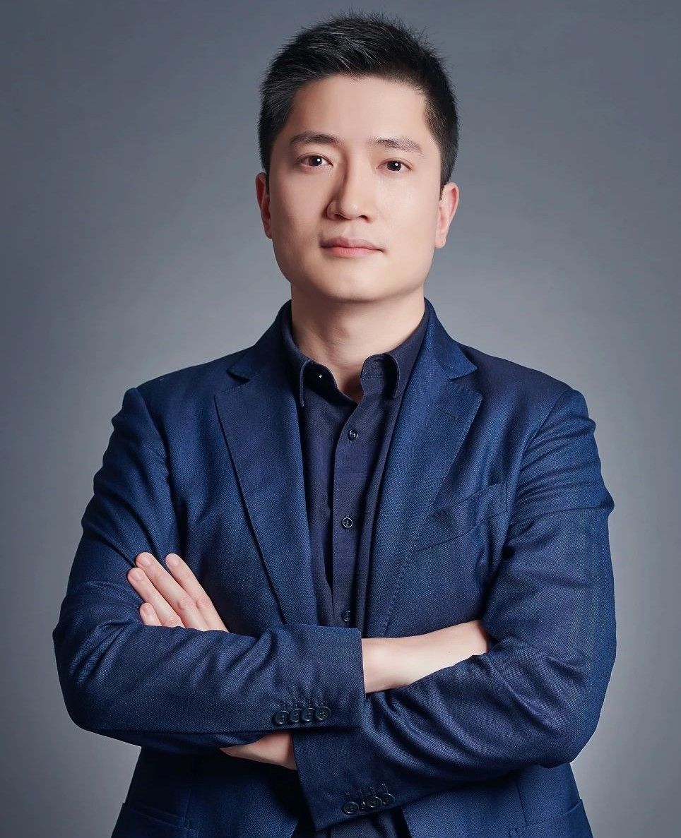 曾任远东租赁投资分析员,excel markets外汇交易员,重庆农商行债券