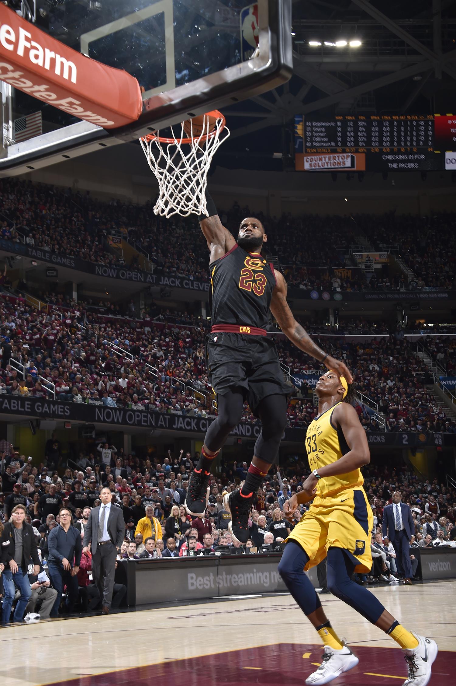 詹姆斯劈扣  本文来自东方体育