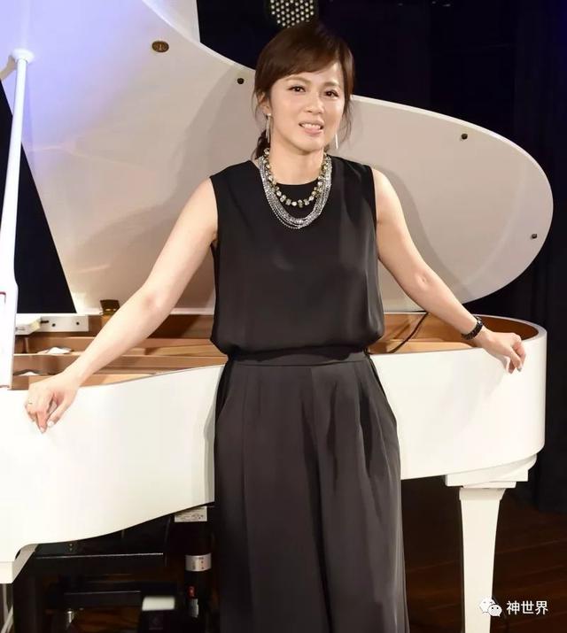 55岁歌王结过3次婚,跟第2任妻子生了3个孩子,被曝弃养|洪荣宏|陈施羽