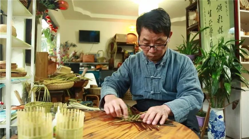 致敬拾光手艺人|"竹篮打水一场空"的终结者 要做一辈子竹编的李加云