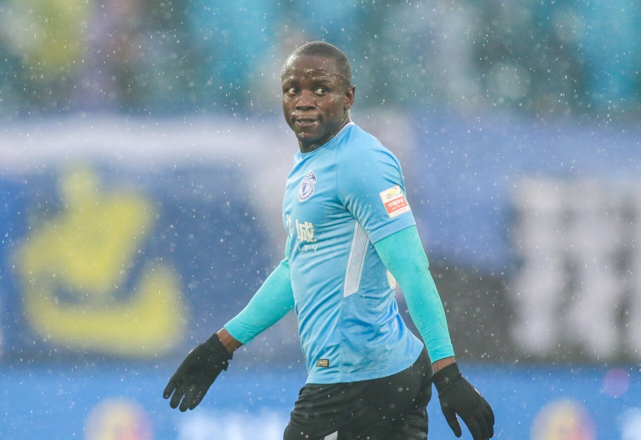 穆谢奎晒照求婚成功,钻戒闪闪发亮