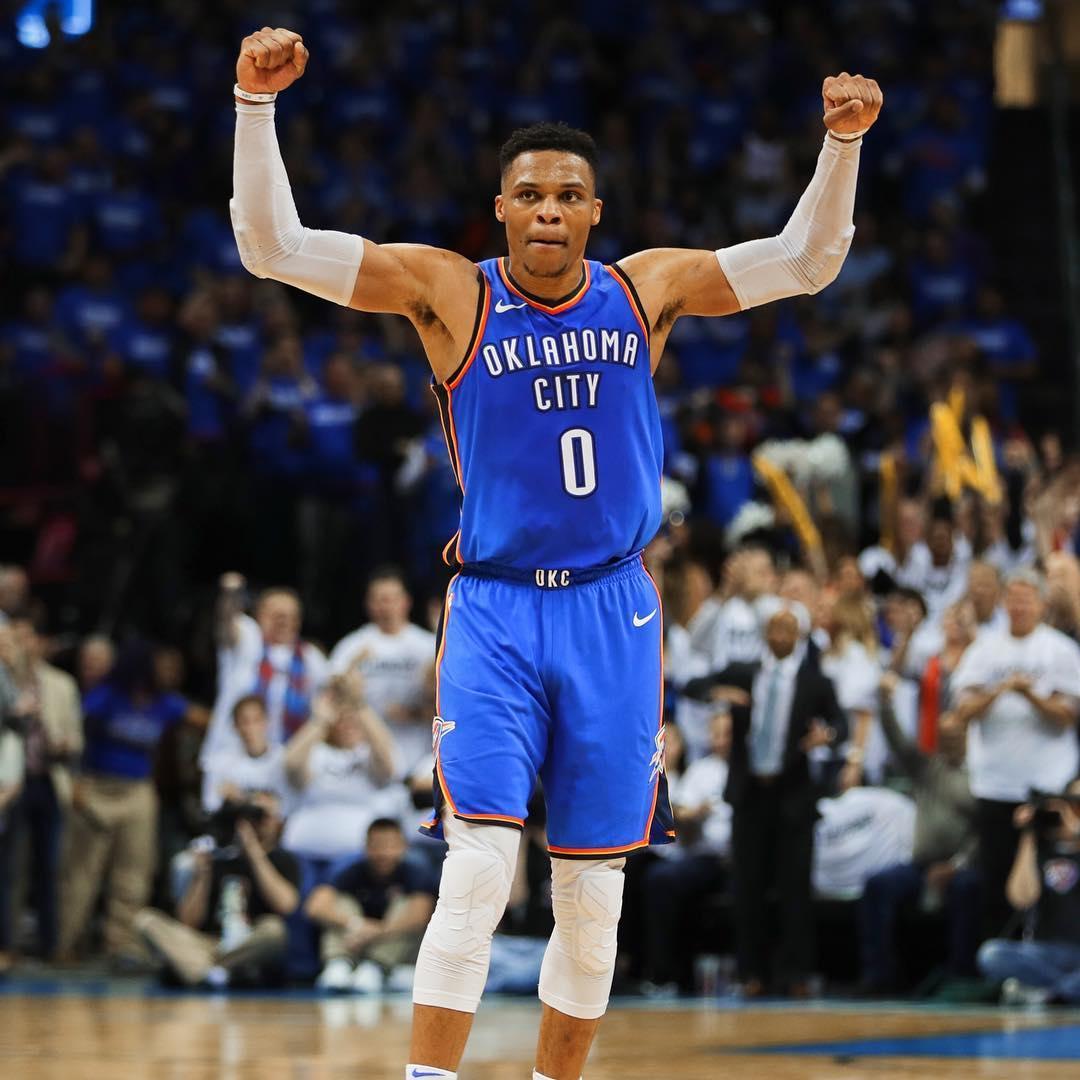 雷霆队背水一战,威少显灵45分17个篮板收割比赛