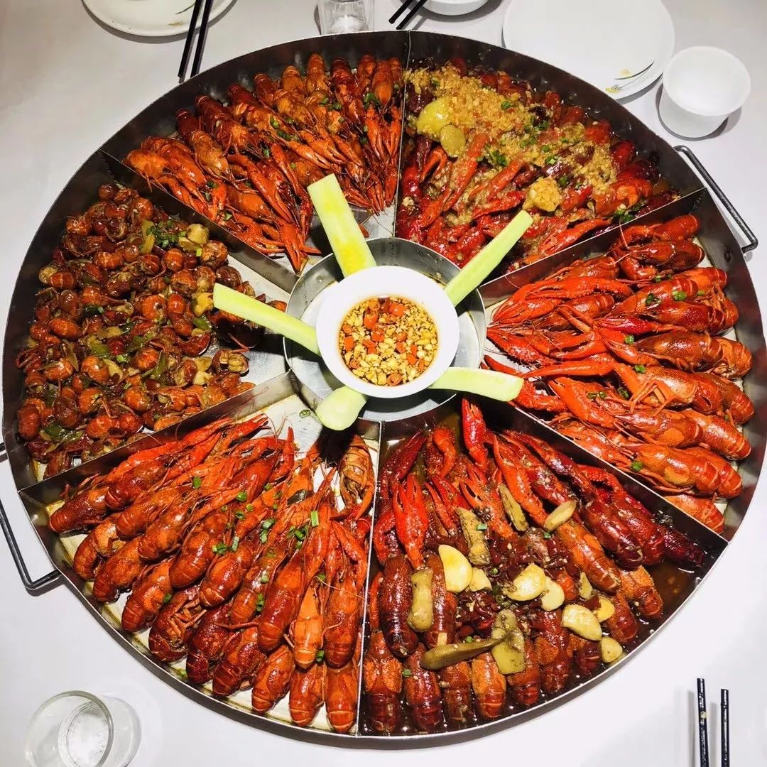 球迷狂欢月,万只龙虾免费吃! 这个世界杯来世纪金源嗨翻天