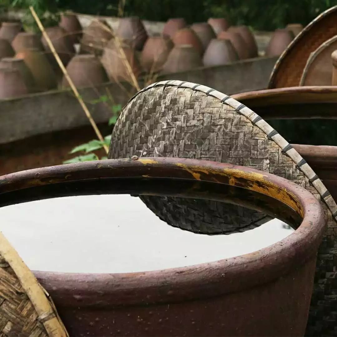 震惊!茅台已飞天,当年和它齐名的赤水晒醋却濒临绝迹!