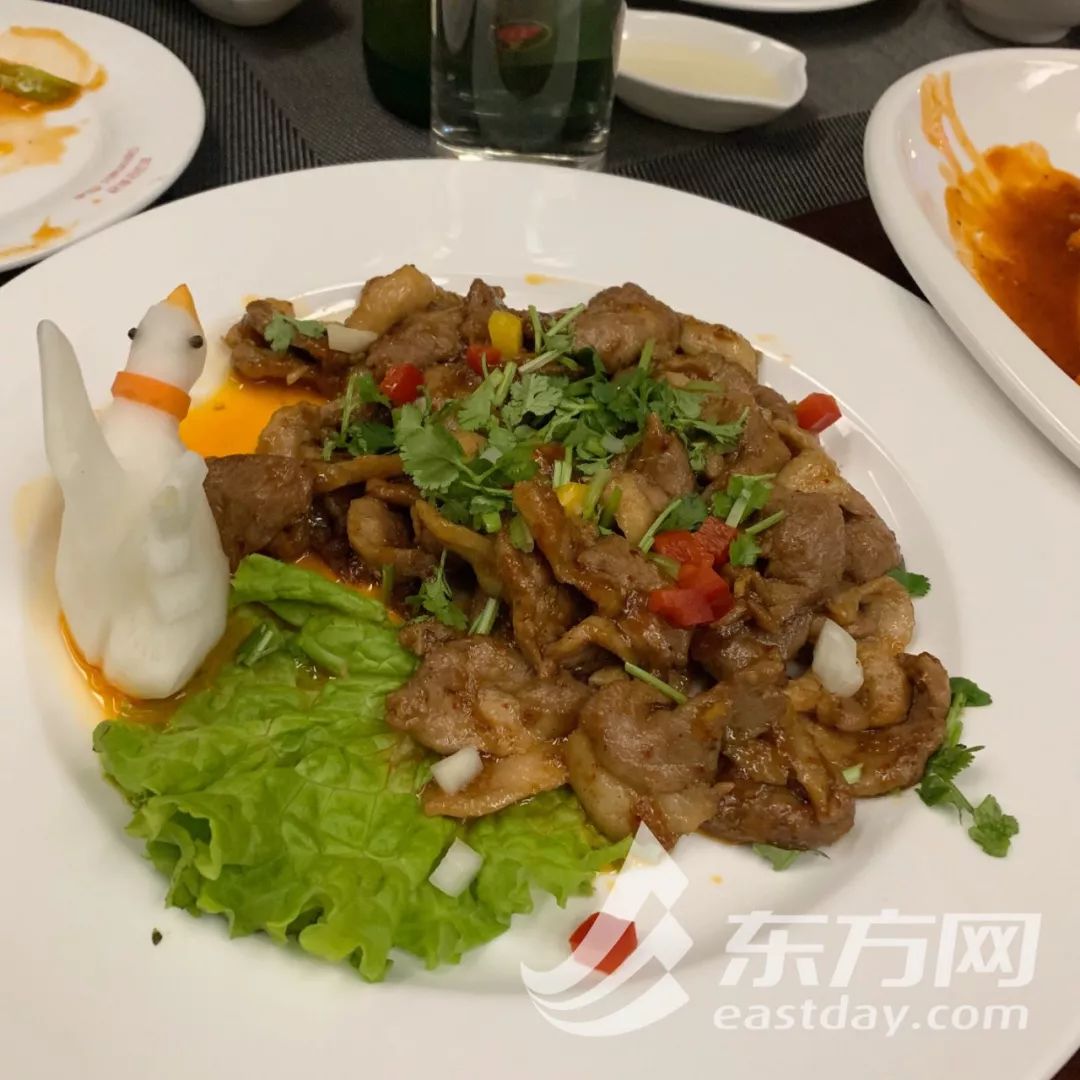 朝鲜小崔:朝鲜人魔幻的一天:地铁上打泡泡龙 全国都是996