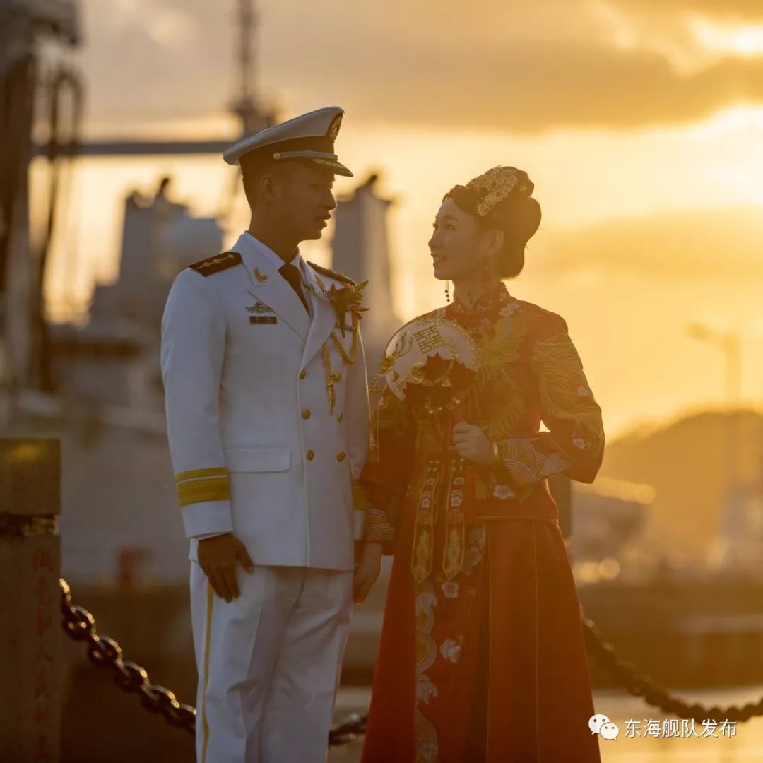 海军礼服图片 结婚照图片