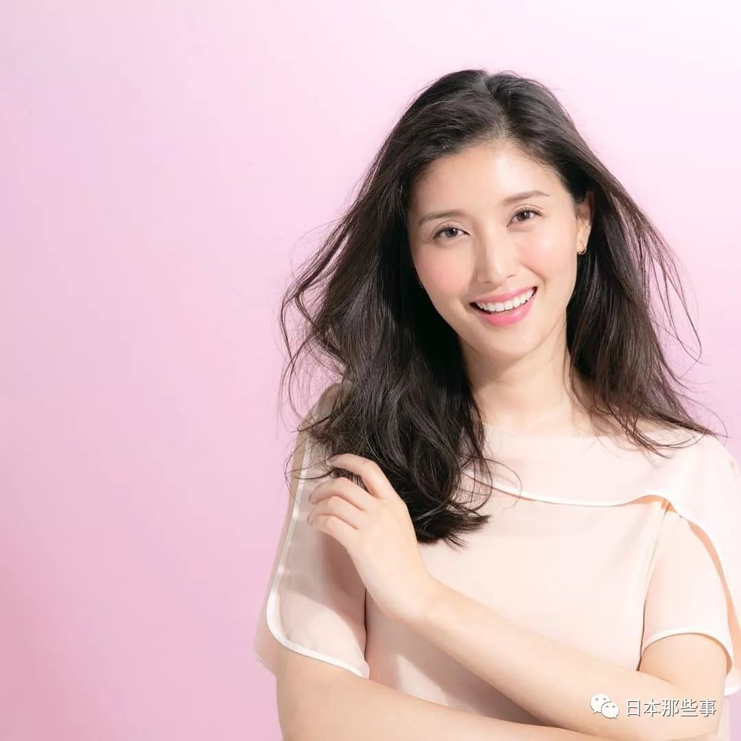 “国民情妇”桥本爱实宣布结婚 性感姐姐找到幸福|桥本爱实|性感|日本女星_新浪娱乐_新浪网